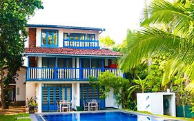 Esperanza Beach Mawella